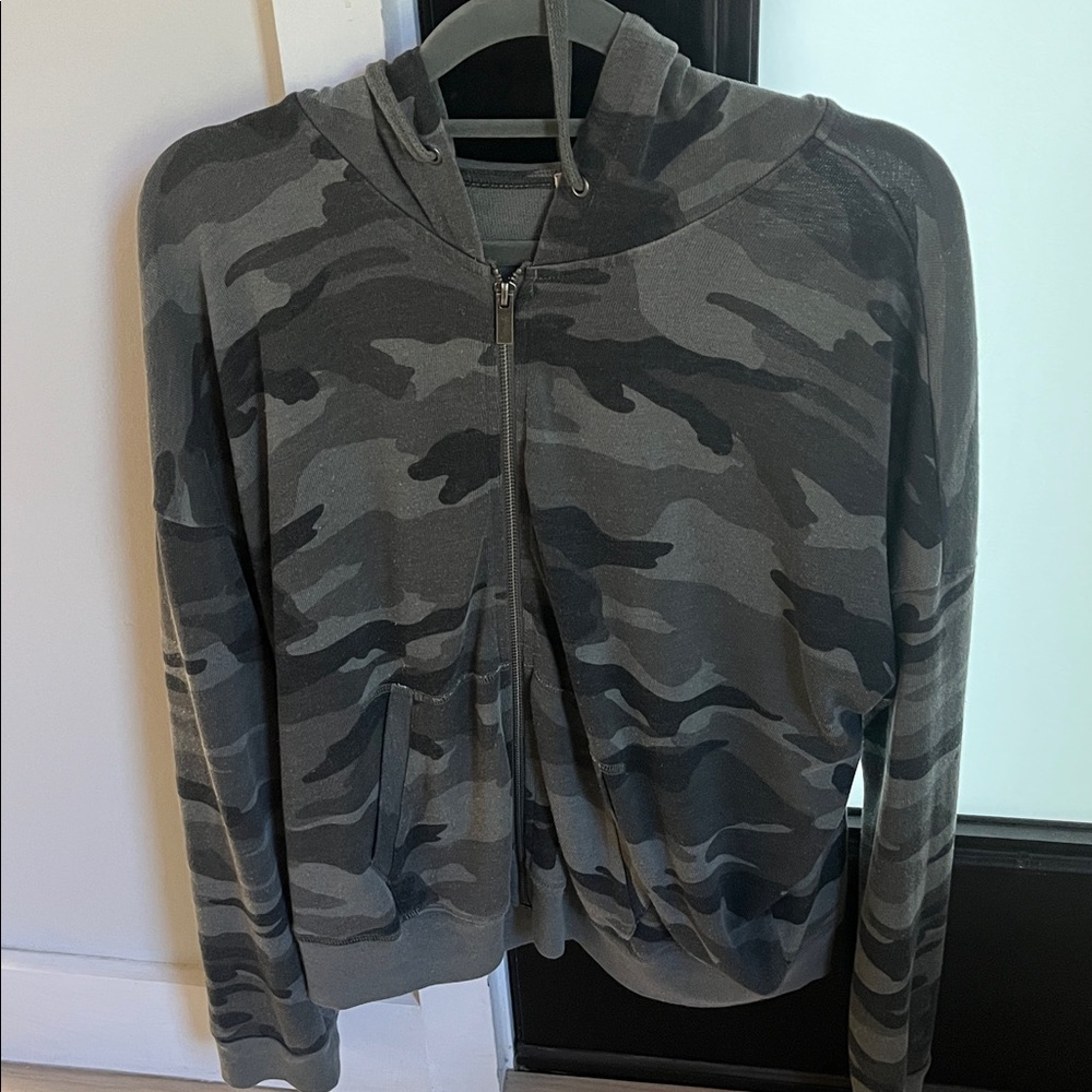 Splendid Olive Green Camo Hoodie Size L